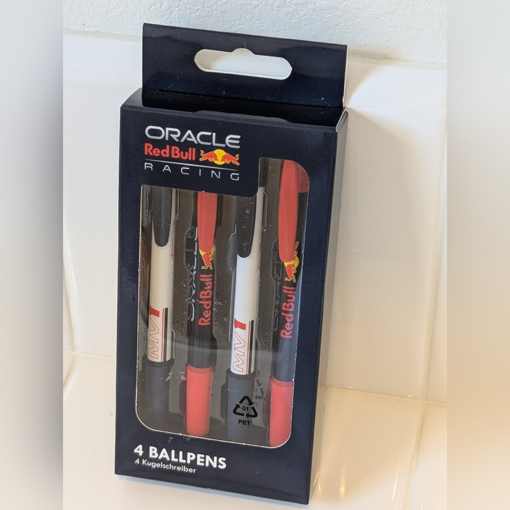 Max Verstappen/Red Bull Racing ball pen set (4) - NWT
